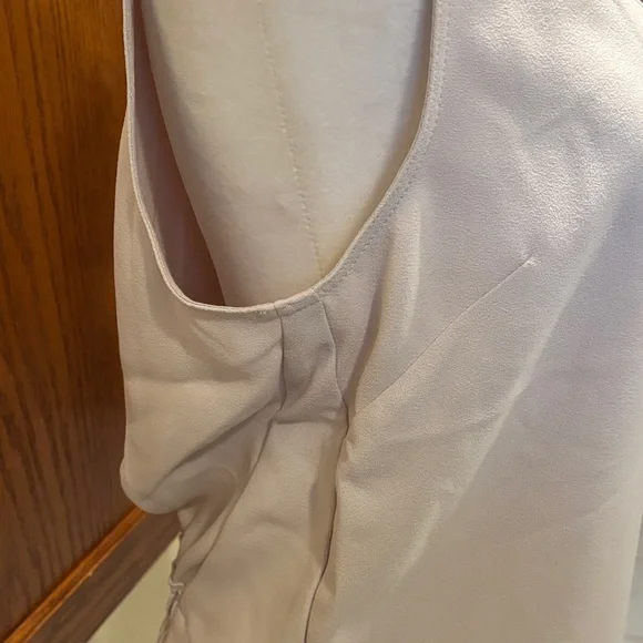 NWT Brochu Walker Soft Cream V-neck Top - Size Small - Picture 4 of 15